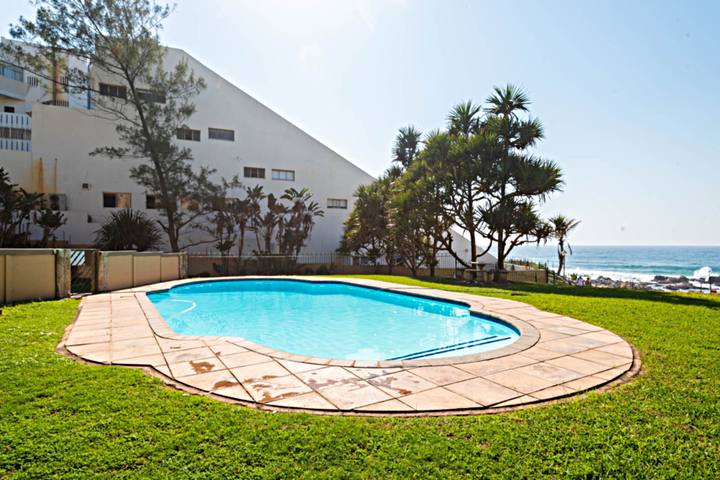Casablanca 20 Complex Pool